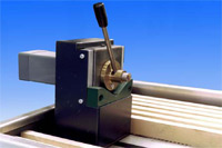 Manual Clamp / Small Parts Adaptor