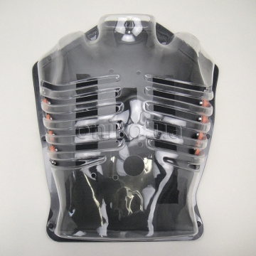 Прозора грудна клітка з рухомими ребрами, руки догори